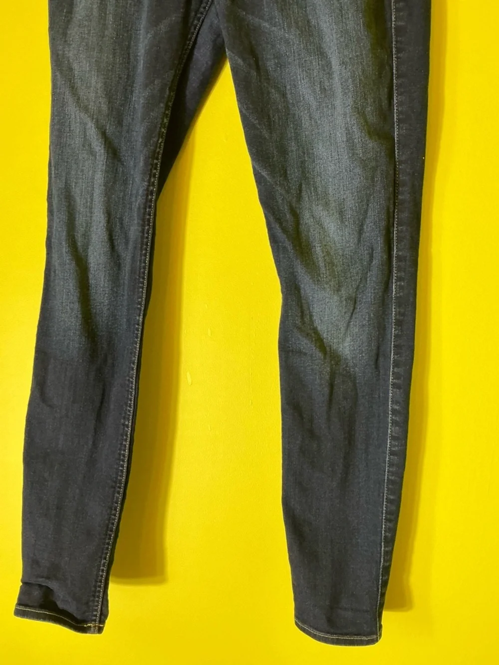 7 For All Mankind women's skinny jeans - dark wash